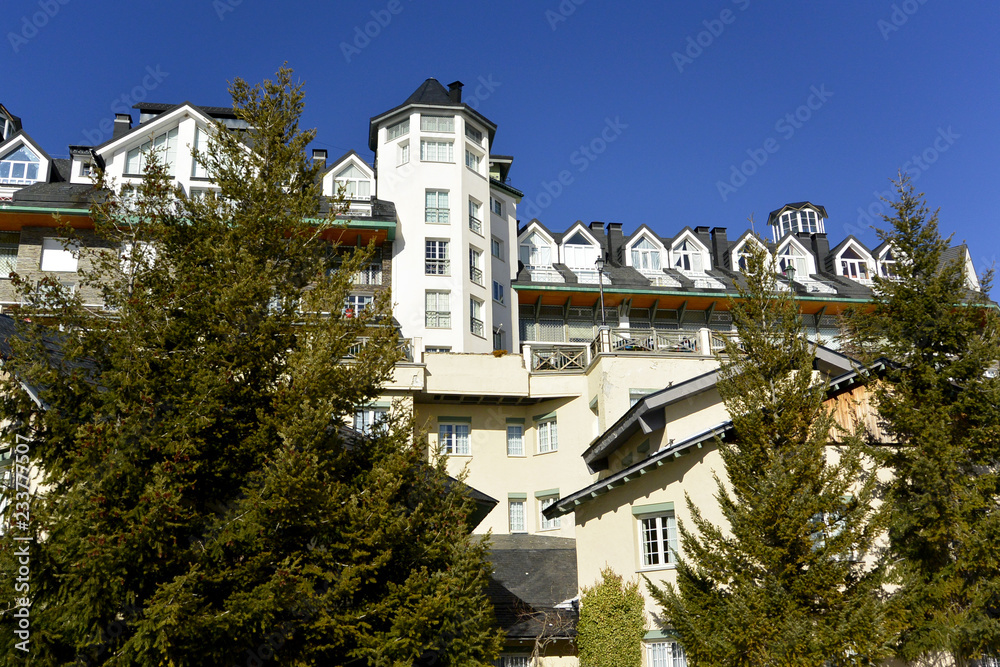 Beautiful hotel in the Sierra Nevada ski resort at the height of the ... - High End Sierra Nevada Mountain Penthouse Resort