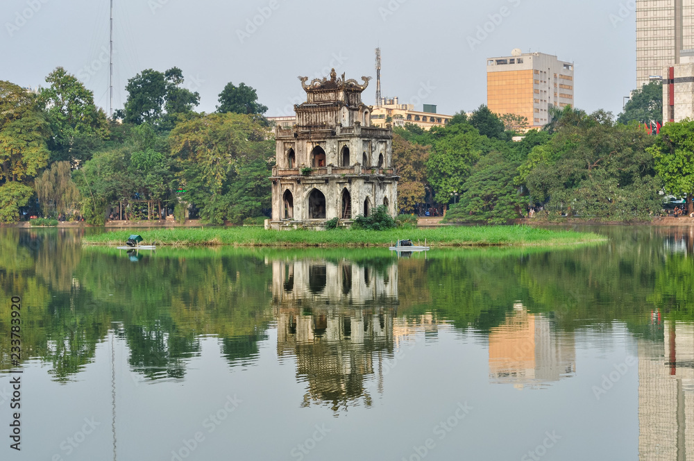 Obraz premium Hoan Kiem lake