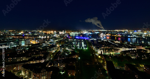 Hamburg bei Nacht vom Hamburger Michel gesehen © Fotolla