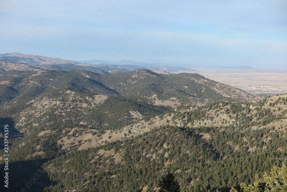 Naklejka premium view of mountains