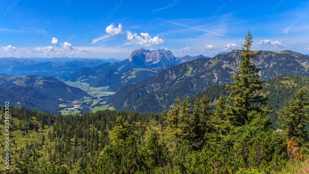 Fototapeta premium Beautiful alpine view near Koessen - Tyrol - Austria