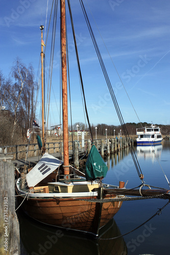 Ostseebad Zingst, Zeesenboot