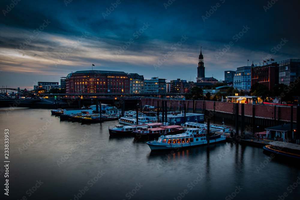 Fototapeta premium Hamburg port