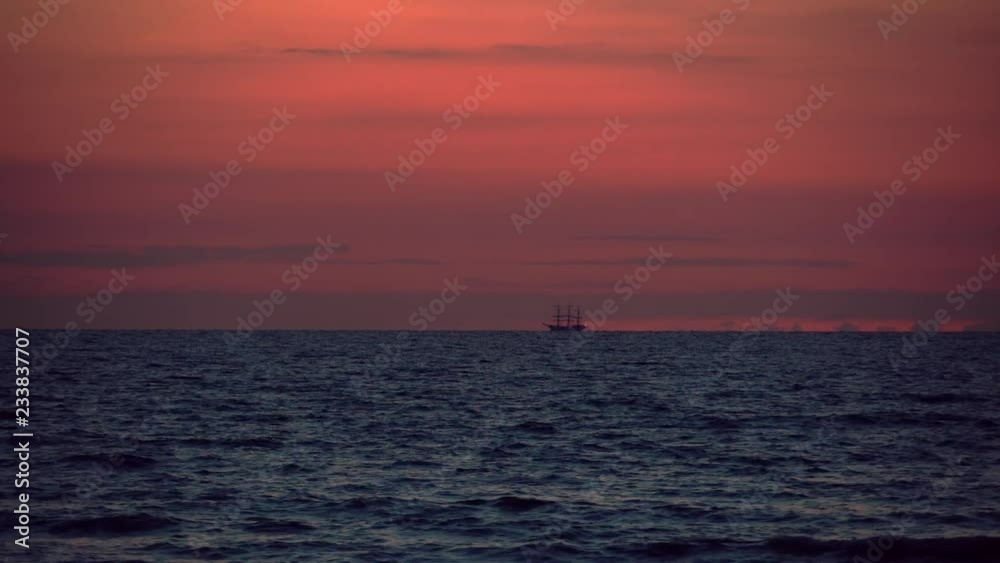 Schiff auf Meer Schiff auf Meer