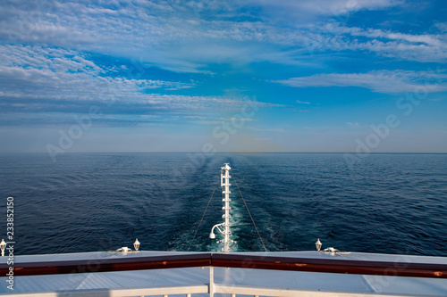 Εκτύπωση καμβά Cruise ship stern and wake