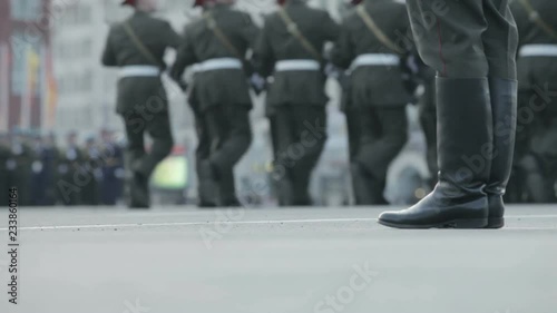 Wallpaper Mural Soldiers march in the ranks Torontodigital.ca