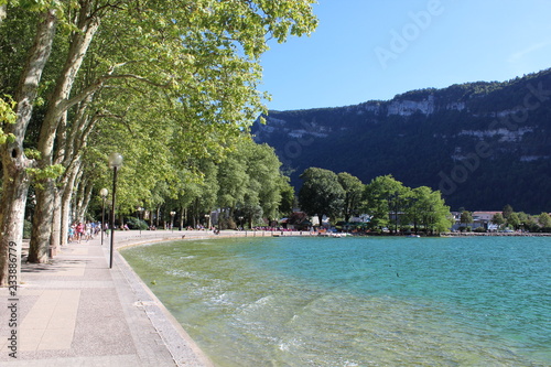 Lac de nantua - Ain photo