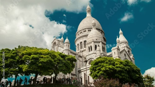acre Cœur church in Paris. underangled zooming timelapse