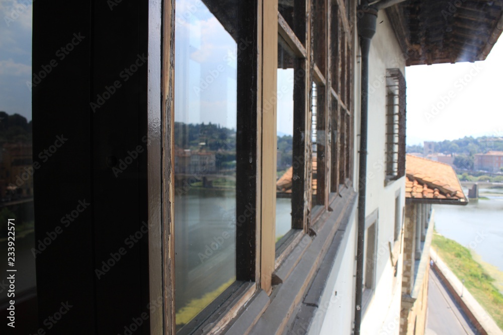 Fototapeta premium Old window in Florence