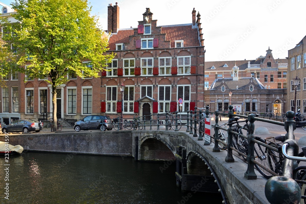 Naklejka premium canal in amsterdam
