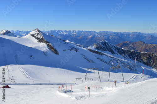 View at snowy mountains at ski area © Kerstin