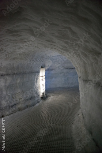 In der Gletscherhöhle - im Eisberg / Island  photo