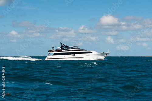 luxury yacht in florida keys © Daniel Wedeking