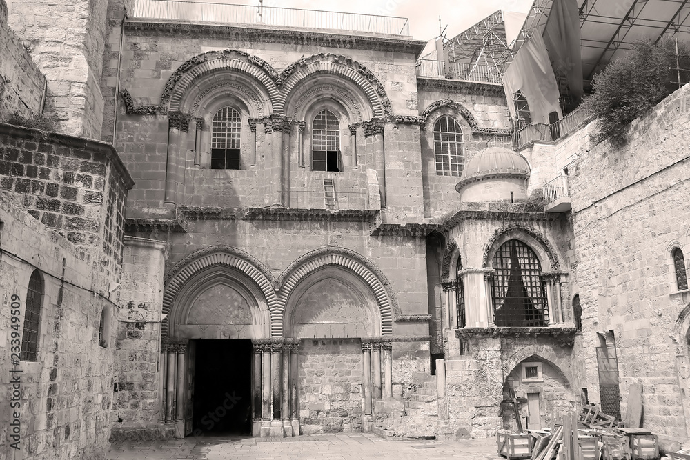 Church of the Holy Sepulchre in Jerusalem, Israel Church of the Holy Sepulchre in Jerusalem, Israel