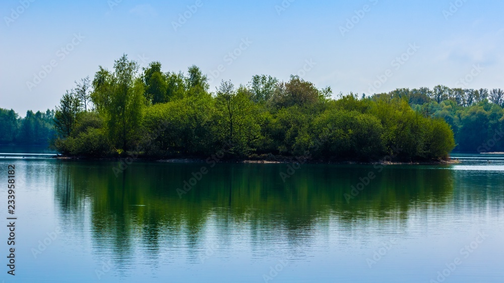 Obraz premium Beautiful view at a pond near Deggendorf-Bavaria-Germany