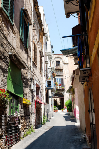 Medieval street in the ancient part of Palermo © tanialerro