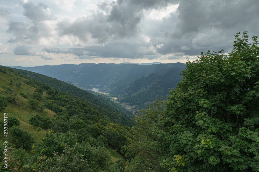 Lanschaftsaufnahmen aus den Vogesen im Spätsommer in Frankreich Lanschaftsaufnahmen aus den Vogesen im Spätsommer in Frankreich