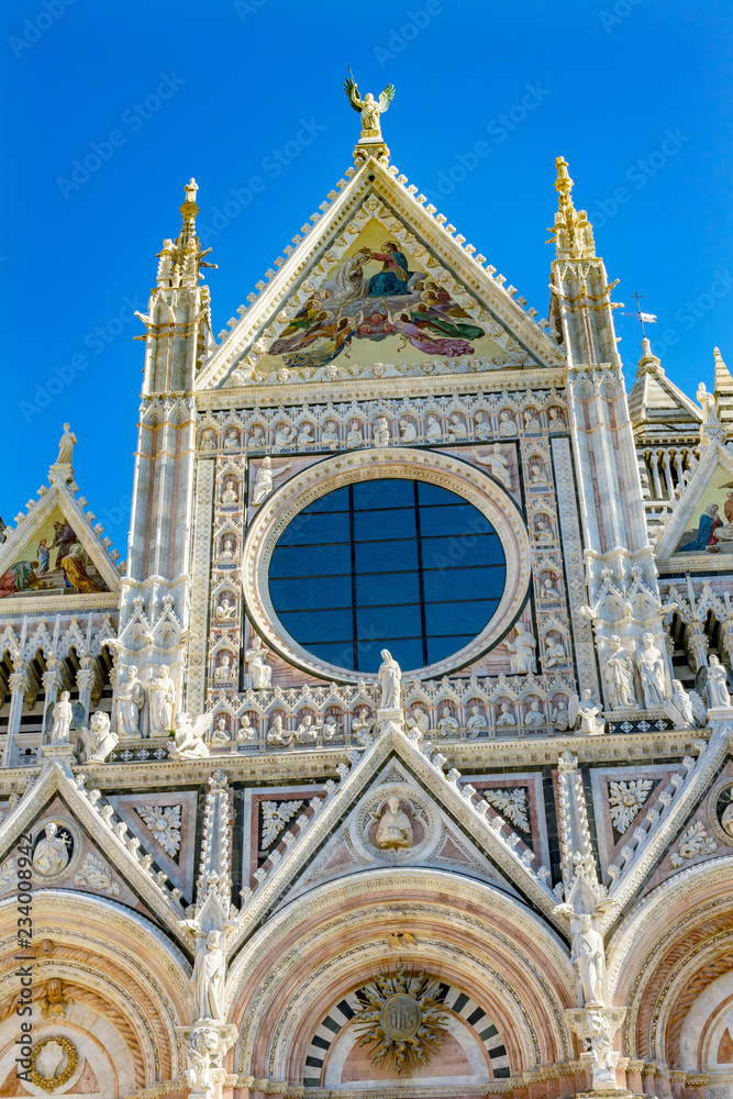 Fototapeta premium Facade Towers Mosaics Cathedral Siena Italy