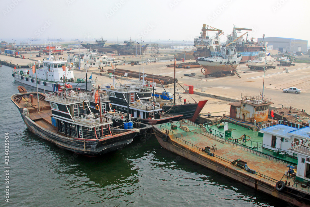 ships in the shipyard wharf berthing