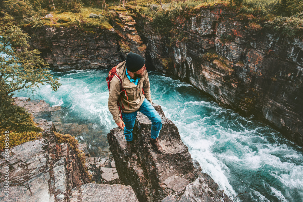 Hiking in Canyon