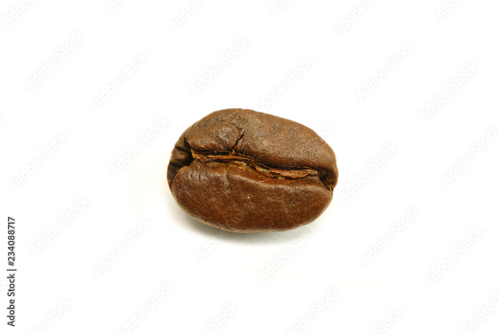 Fototapeta premium Closed Up Roasted Arabica Coffee Bean Isolated on White Background 