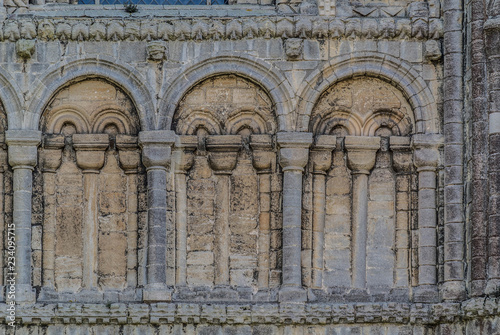 Old block Walls with Arched Columns in English