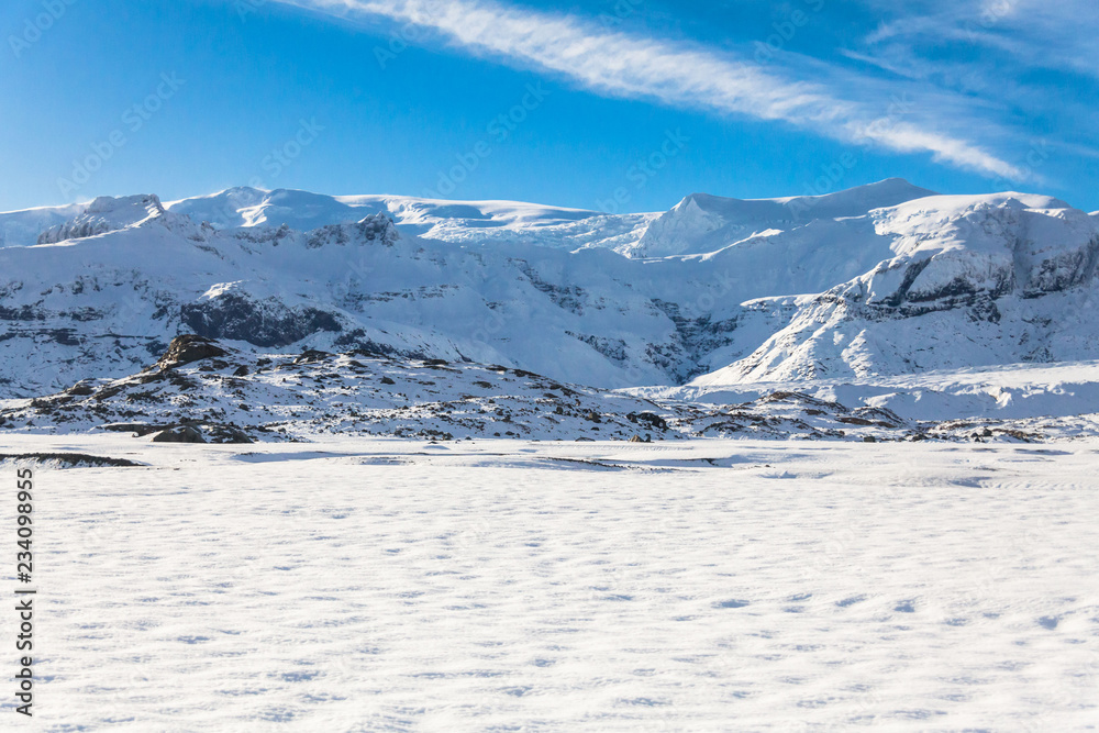 Fototapeta premium Jokulsarlon snow landscape in Hvannadalshnukur, Iceland for beautiful background