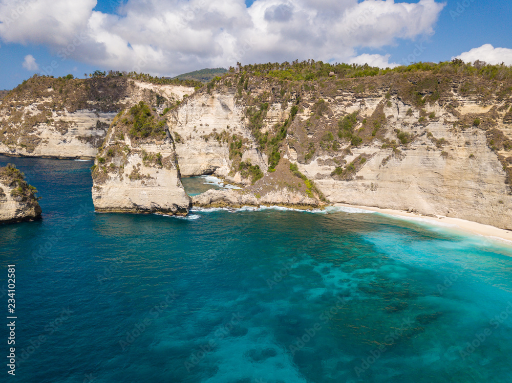 Fototapeta premium Aerial view to Diamond beach in Nusa Penida Island, Bali Indonesia