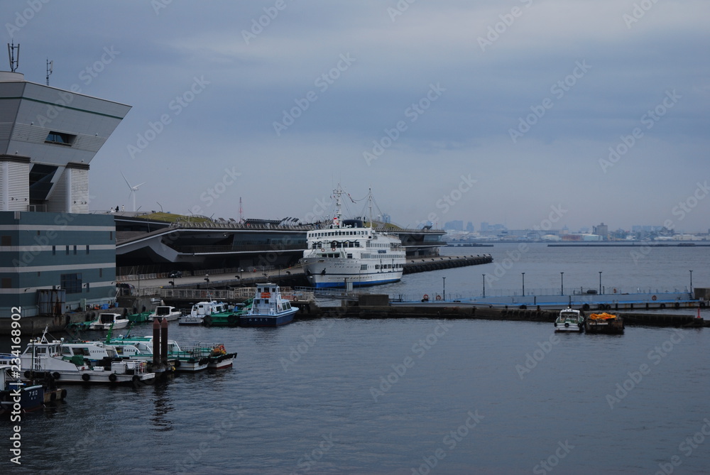 Fototapeta premium 横浜港