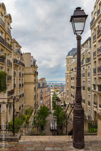 Fototapeta Naklejka Na Ścianę i Meble -   streets of Paris on the Montmartre mountain