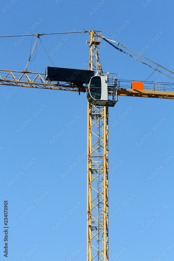 Grue de chantier. / Construction crane.