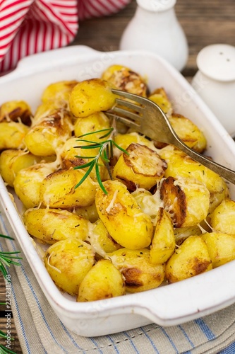 Roasted baby potatoes baked with cheese
