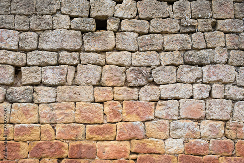 vieux mur de pierre irrégulier