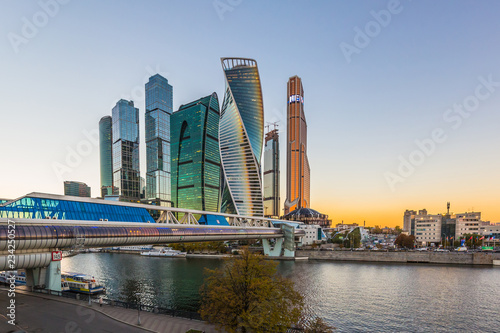 Canvas Print Moscow city skyscraper, Moscow International Business Centre at evening time with Moscow river, Russia