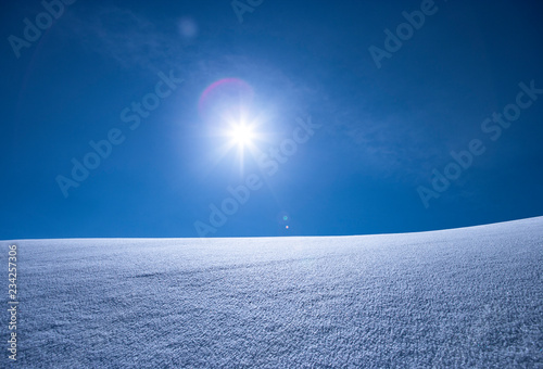 Unberührter Schneehang
