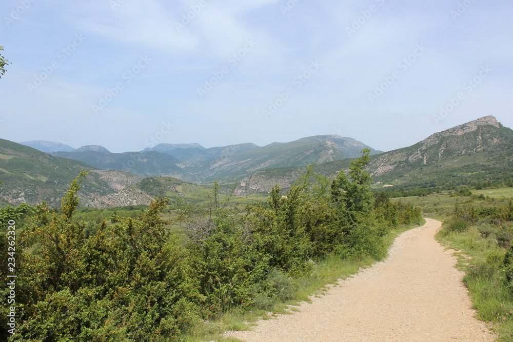Fototapeta premium LE ROCHER DU CAIRE - SAINT MAY - DROME