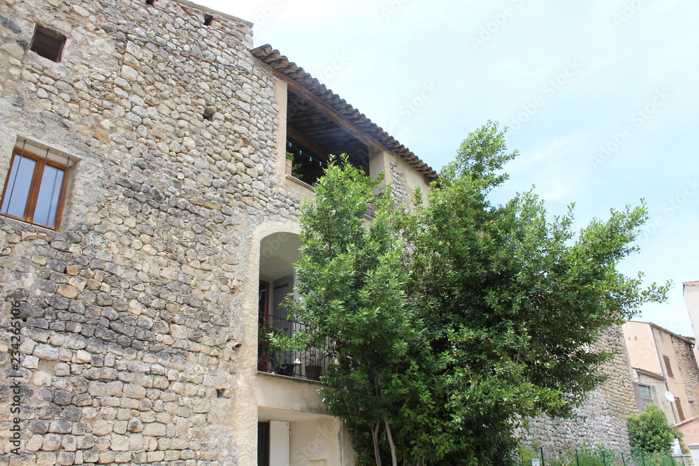 VILLAGE DE BUIS LES BARONNIES - DROME PROVENCALE