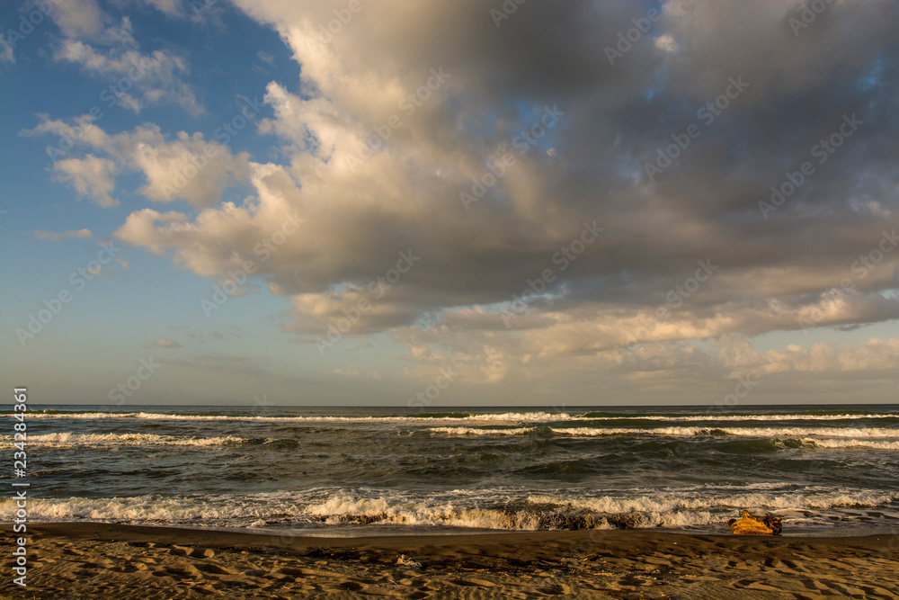 Obraz premium astiglione della Pescaia Tuscany, Italy - sunrise at the beach