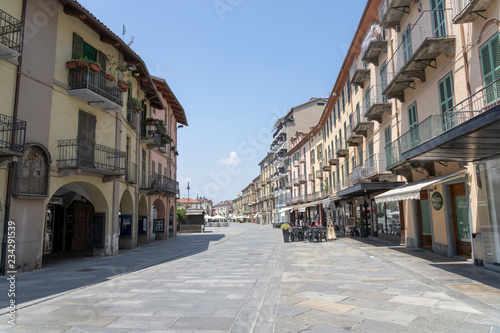 Tableau sur toile Saluzzo, Piedmont, Italy, historic city