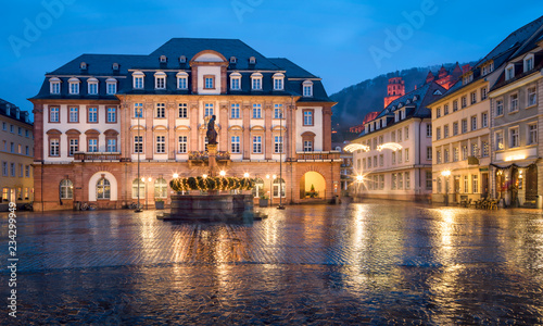 Marktplatz in Heidelberg im Winter, Baden-Württemberg, Deutschland