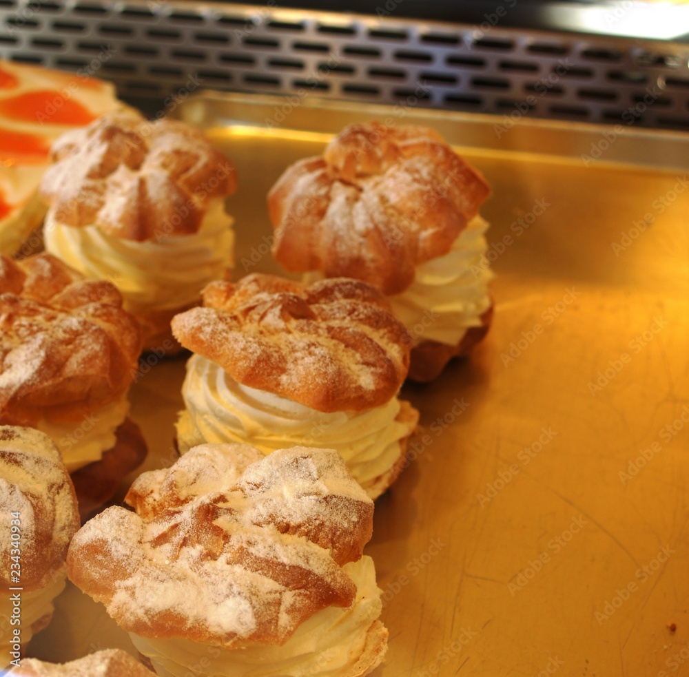 cream puff, windbeutel,essen, frühstück, süss, backwaren, baked, dessert, brot, teller, mahl, brotzeit, croissant, kuchen, köstlich, brötchen, backstube, sugar, weiß, creme, cheese, frisch, cream puff, windbeutel,essen, frühstück, süss, backwaren, baked, dessert, brot, teller, mahl, brotzeit, croissant, kuchen, köstlich, brötchen, backstube, sugar, weiß, creme, cheese, frisch,