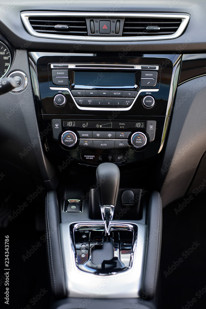 Dashboard and automatic gearbox