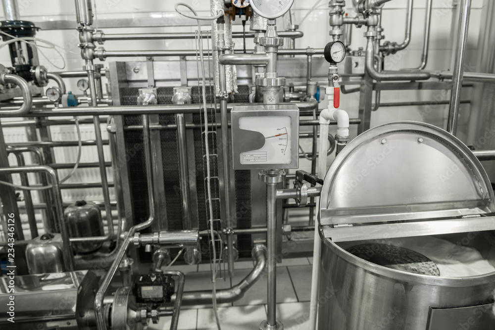 Αυτοκόλλητο storage and pasteurization tank at the milk factory