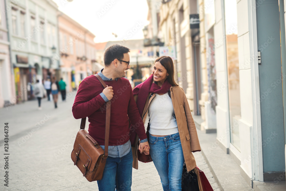 Couple in shopping