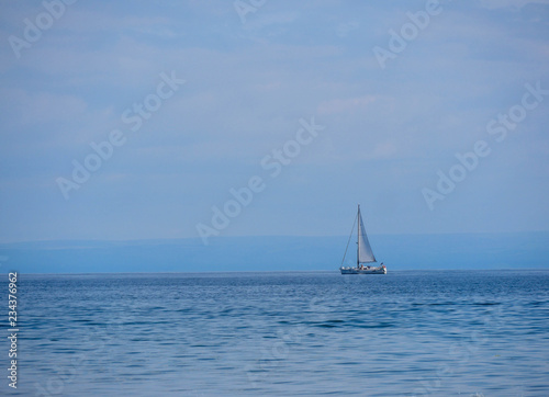 Yacht on the sea © Mohiudin