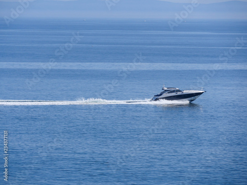 Yacht in the sea © Mohiudin