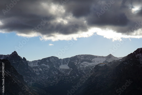 Fototapeta Naklejka Na Ścianę i Meble -  mountains in the clouds