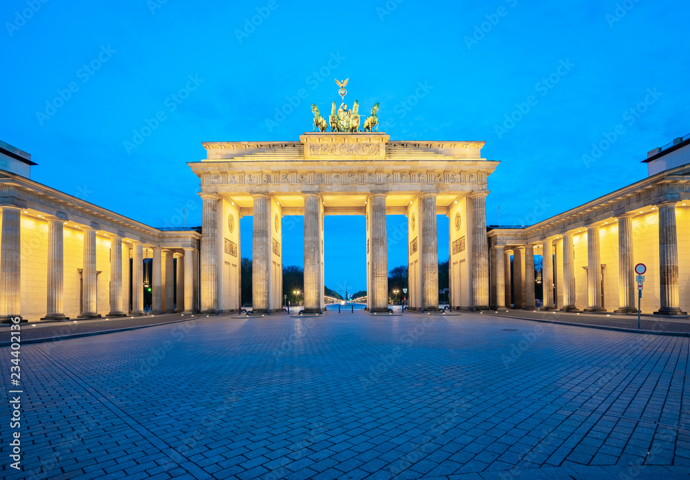 Fototapeta premium The Brandenburg Gate monument in Berlin city, Germany