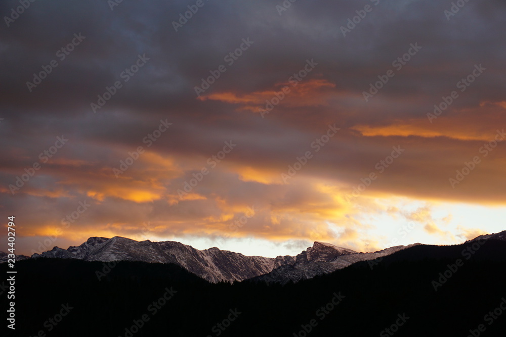 Fototapeta premium sunset in the mountains