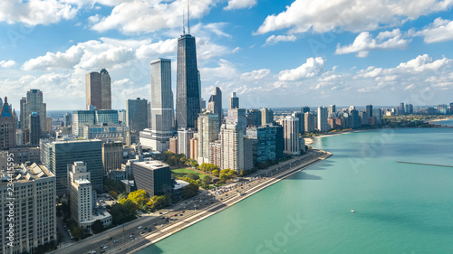 Photo Chicago skyline aerial drone view from above, lake Michigan and city of Chicago